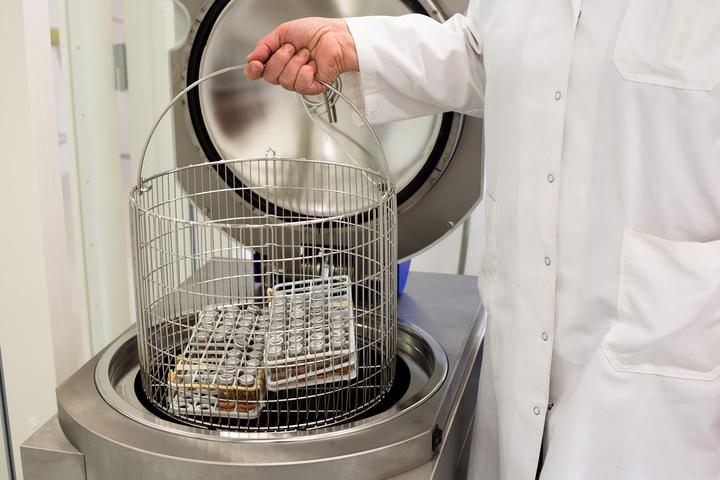 Custom biomedical polymer development and manufacturing